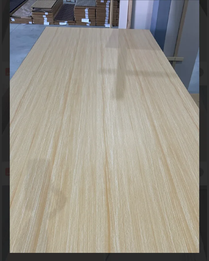 Dekorativni panel imitacija drveta HY110